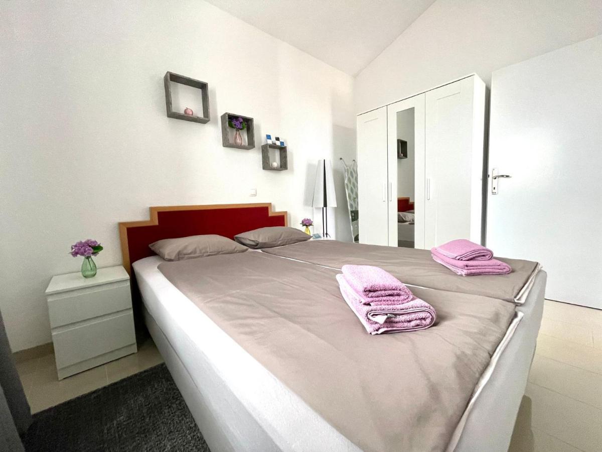 Apartment Larus Vir Exterior photo